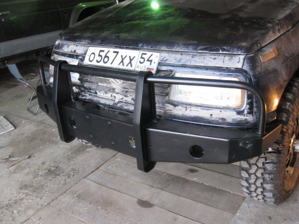 Защита бензобака и силовой бампер на Suzuki Escudo